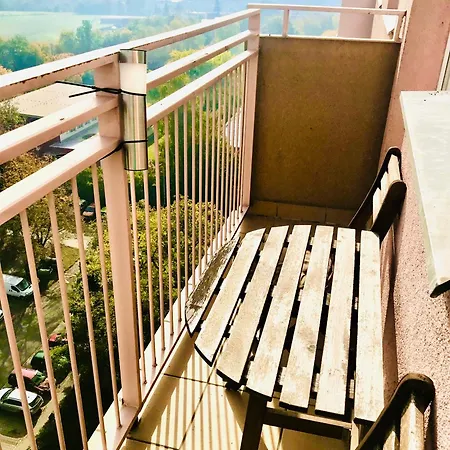 Novy V Ostrave U Misky S Akvariem A Vyhledem Z Balkonu Na Beskydy Ostrava