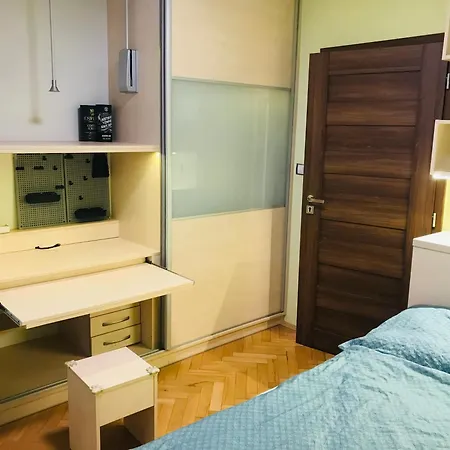 Appartamento Nový V Ostravě U Mišky S Akváriem A Výhledem Z Balkonu Na Beskydy