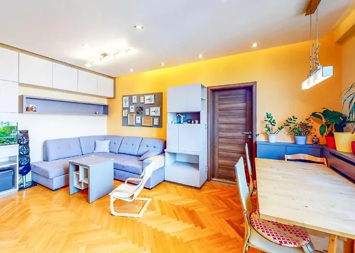 Apartment Novy V Ostrave U Misky S Akvariem A Vyhledem Z Balkonu Na Beskydy